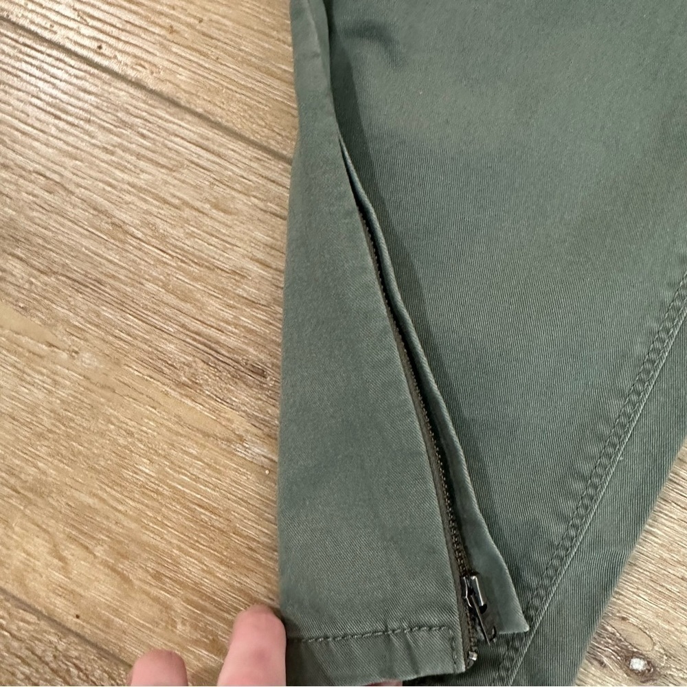 Talbots Women’s Green Straight Zippered Hem Leg Chino Pants Size 8 NWT - Picture 2 of 10